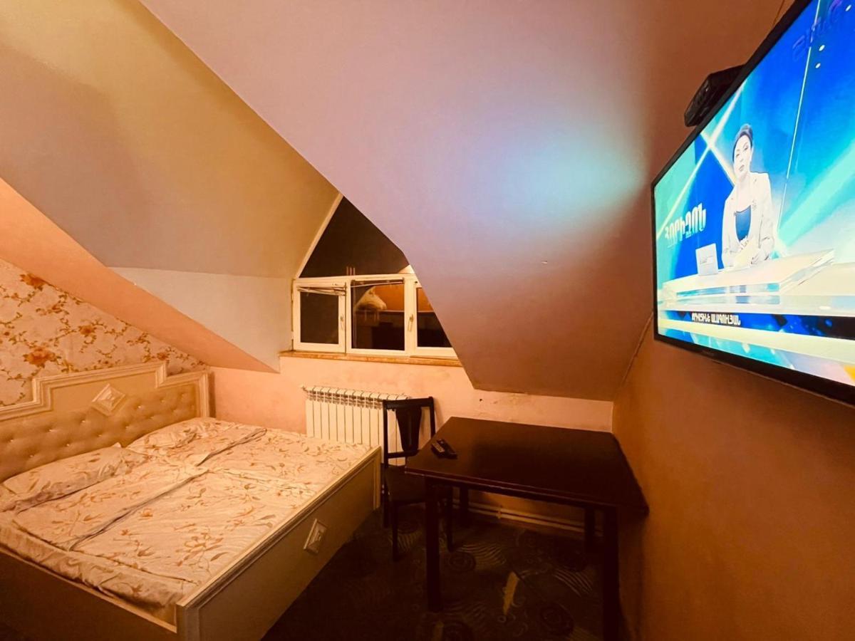 Crystal Villa Hotel Ереван Экстерьер фото